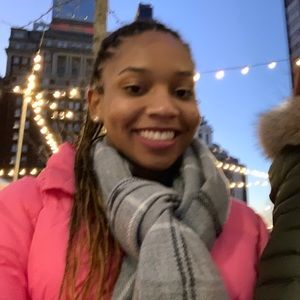 Meet your Posher, Dana